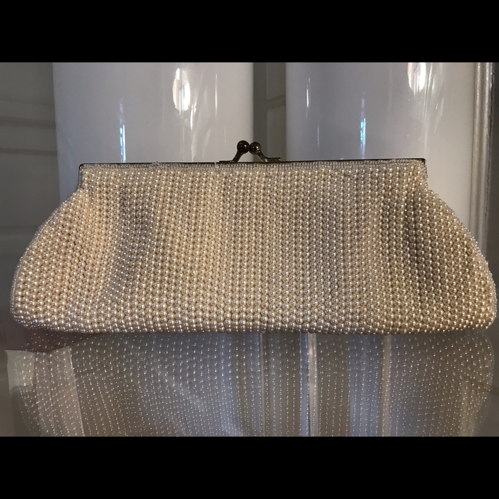 Pearl Bead Clutch